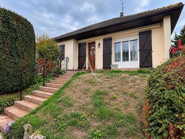 Maison, Lucé