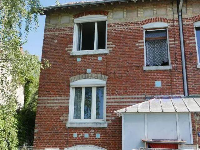 Maison, Lucquy