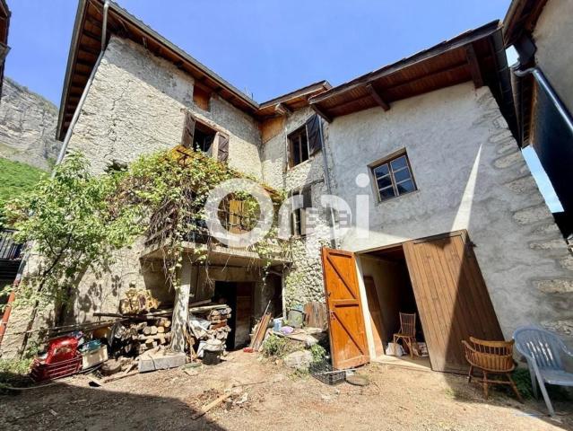 Maison, Lumbin