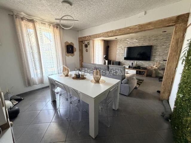 Maison, Lumes