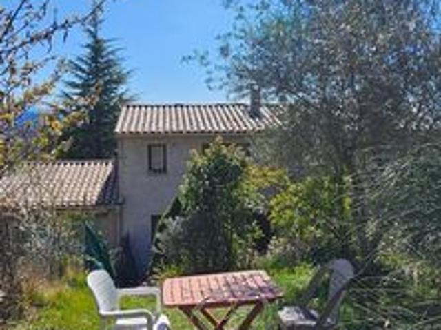 Maison lumineuse avec jardin et très belle vue