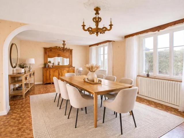 Maison lumineuse de 200 m² à Vrécourt avec jardin