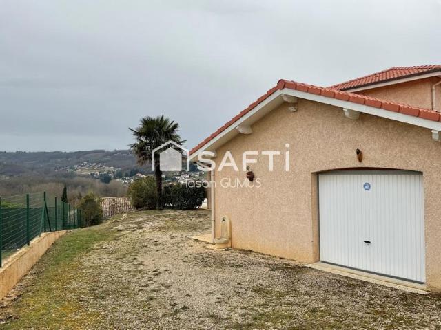 Maison lumineuse de 99 m² avec piscine et un vaste terrain,vrai coin de paradis