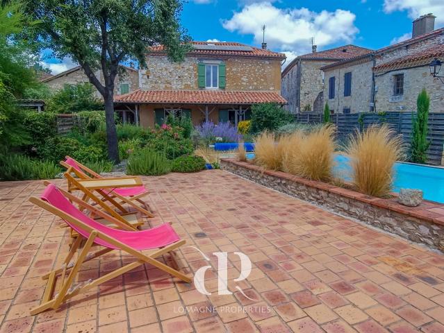 Maison lumineuse et confortable dans un Charmant Village 251m² Lectoure