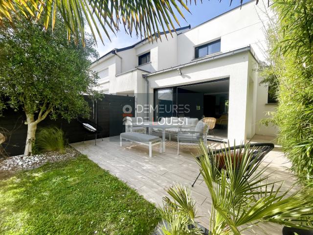 Maison lumineuse et familiale clé en main 4 chambres Garage 30 m2
