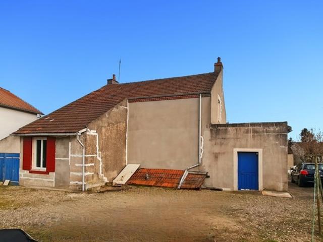 Maison lumineuse 109 m² – Fort potentiel – Possibilité 2 logements – Saint Vallier 71230