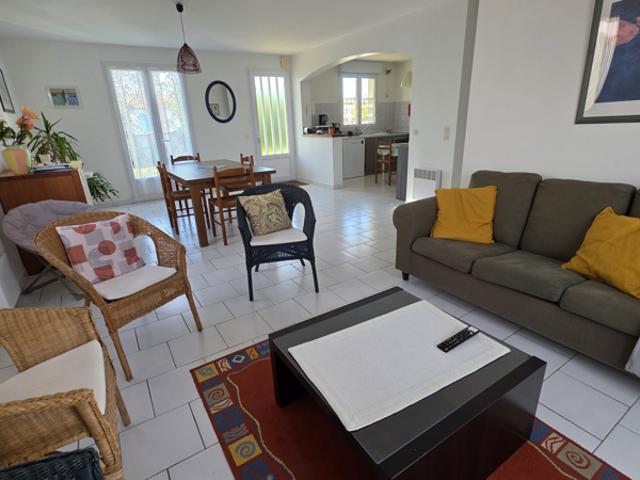MAISON LUMINEUSE, 3 chambres Garage