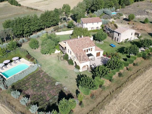 Maison, Lurs