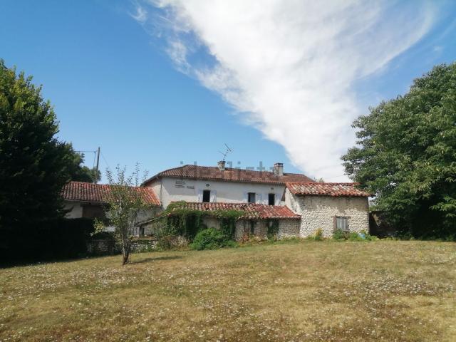 Maison, Lusignac