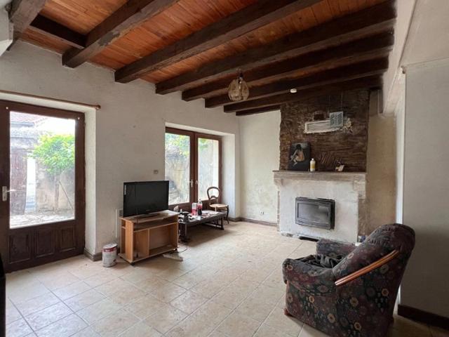 Maison Lussac Les Chateaux 6 pièce s