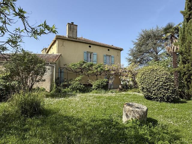 Maison, Mouchan