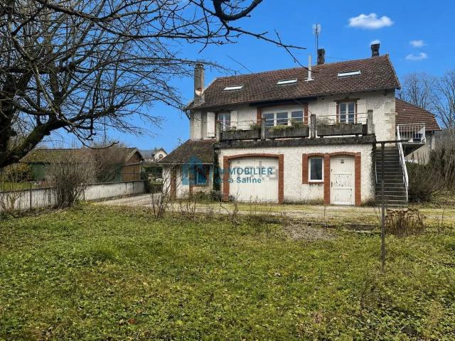 Maison, Mouchard