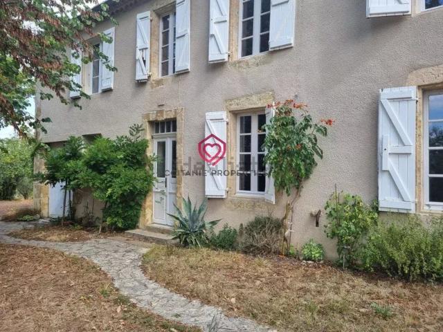 Maison, Mouchès