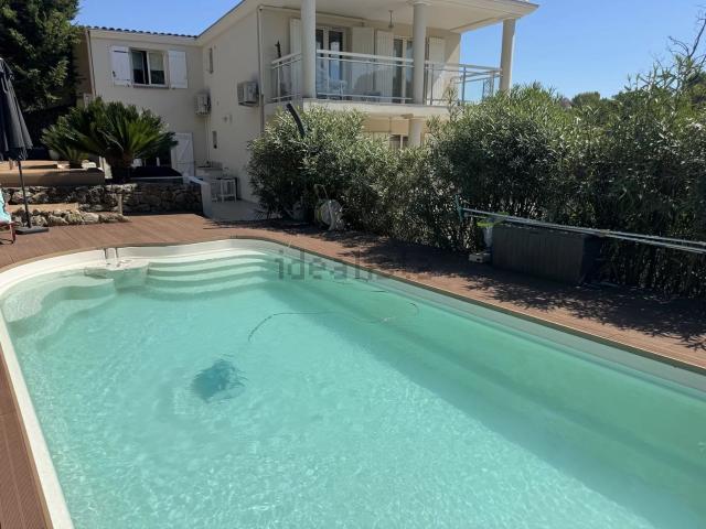 Maison, Mougins