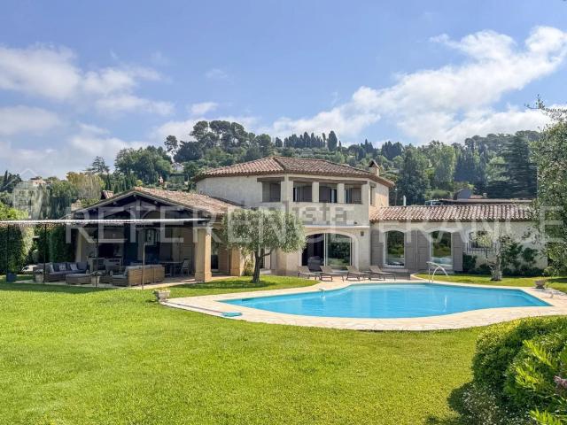 Maison, Mougins