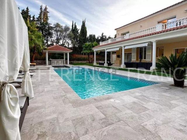 Maison, Mougins