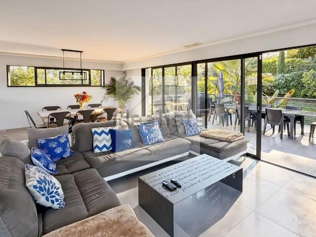 Maison, Mougins