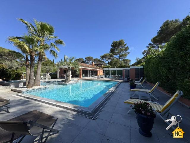 Maison, Mougins