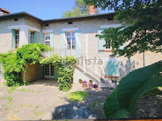 Maison, Mougins