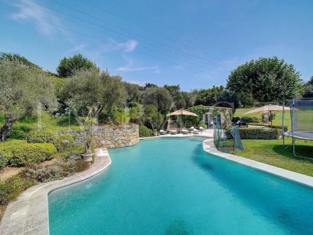 Maison, Mougins