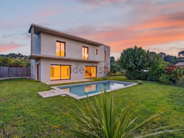 Maison, Mougins