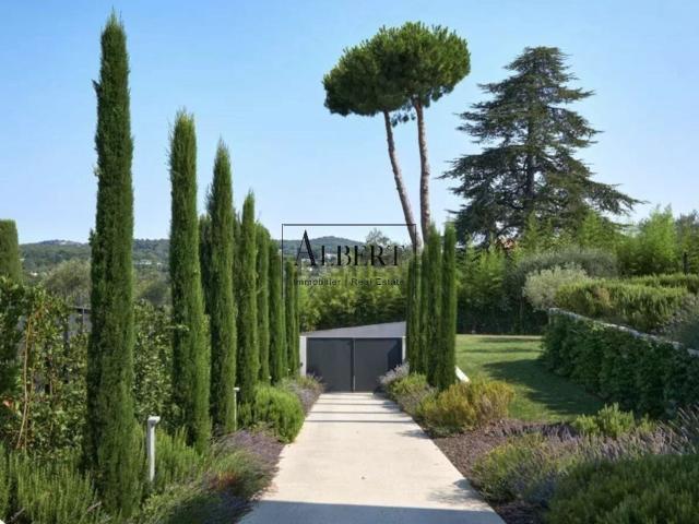 Maison, Mougins