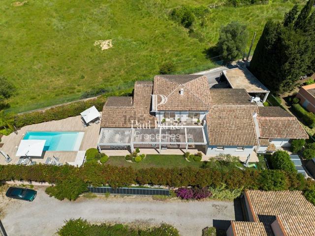 Maison, Mougins
