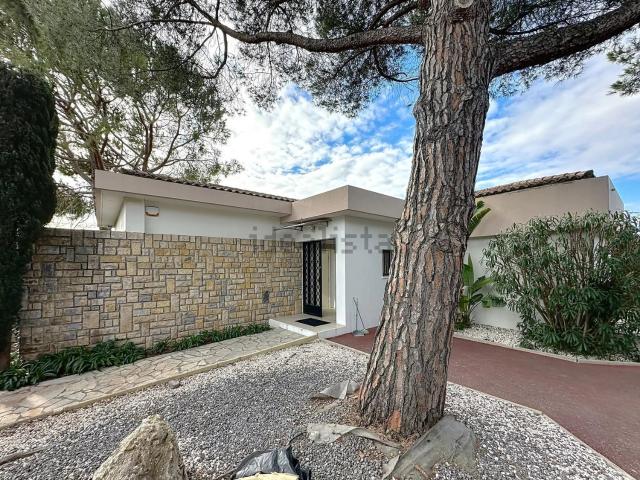 Maison, Mougins