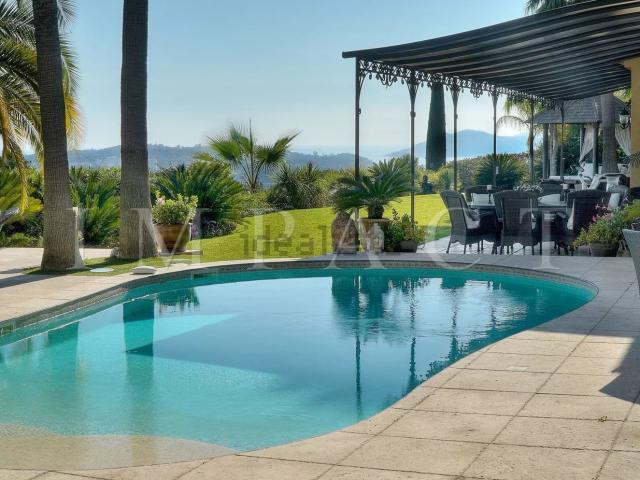 Maison, Mougins