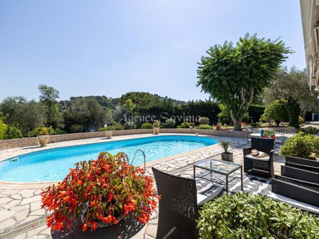 Maison, Mougins