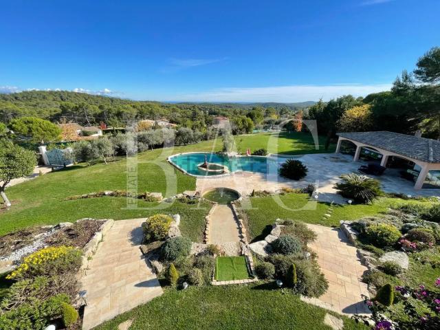 Maison, Mougins