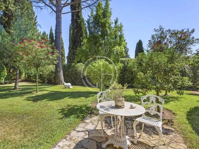 Maison, Mougins