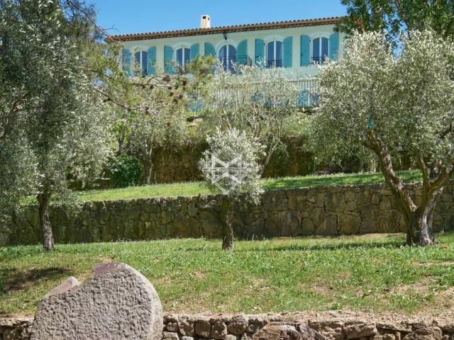 Maison, Mougins