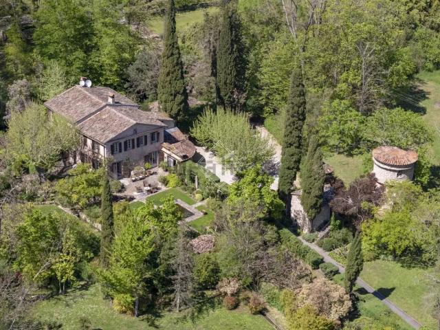 Maison, Mougins
