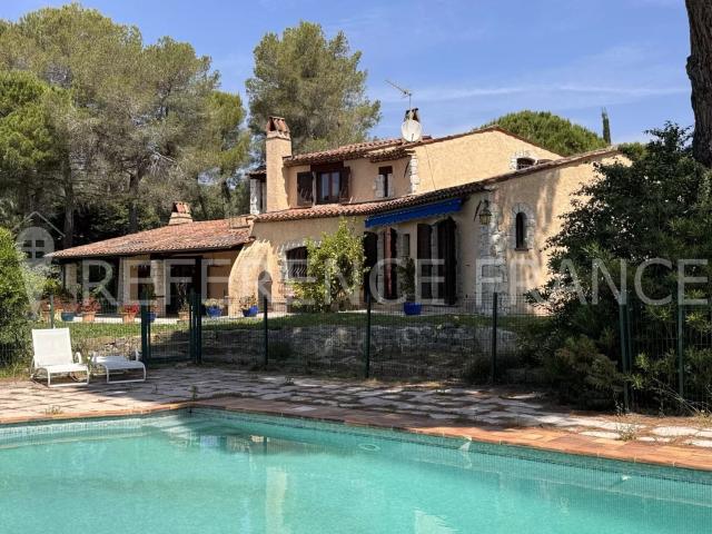 Maison, Mougins