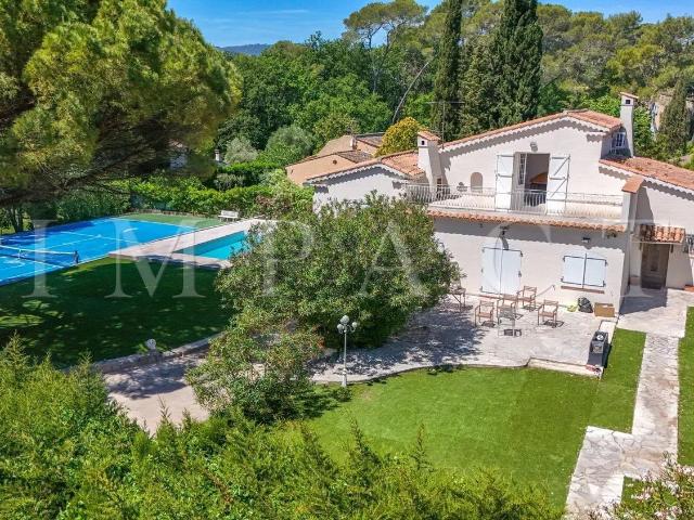 Maison, Mougins