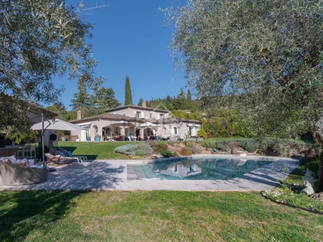 Maison, Mougins