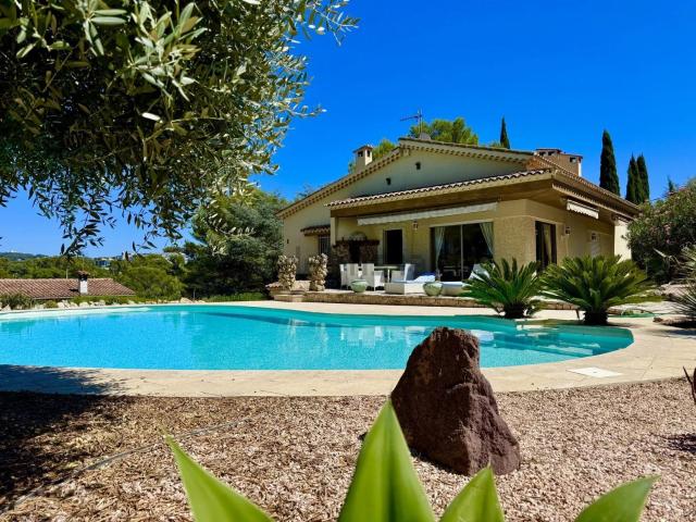 Maison, Mougins
