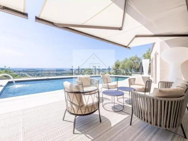 Maison, Mougins