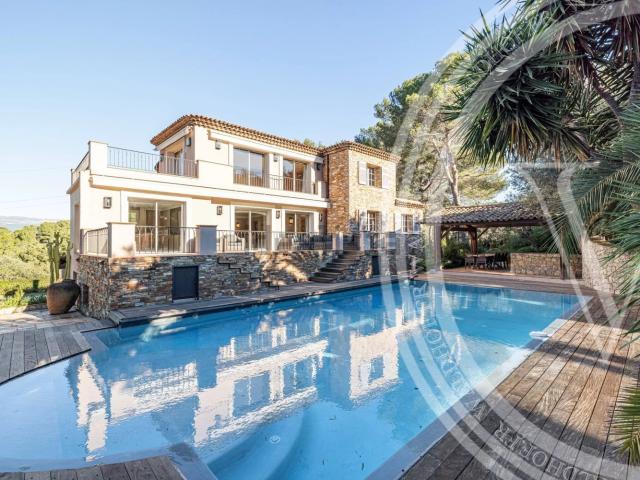 Maison, Mougins