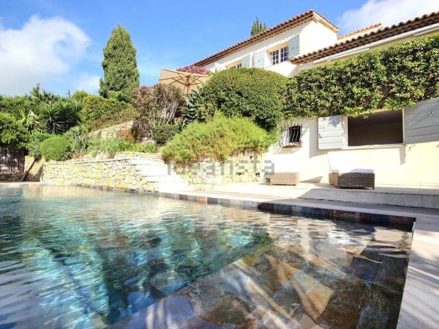 Maison, Mougins