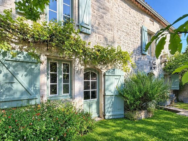 Maison, Mouthiers sur Boëme
