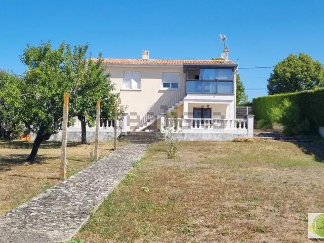 Maison, Mouthiers sur Boëme