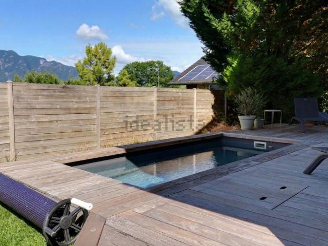 Maison, Mouxy