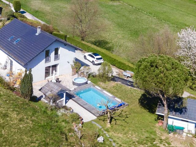 Maison, Mouxy