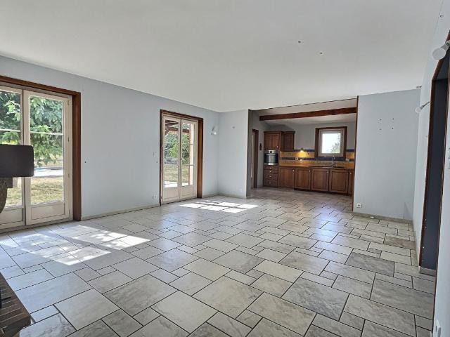 Maison Mouzieys Teulet 8 pièce s 161 m²
