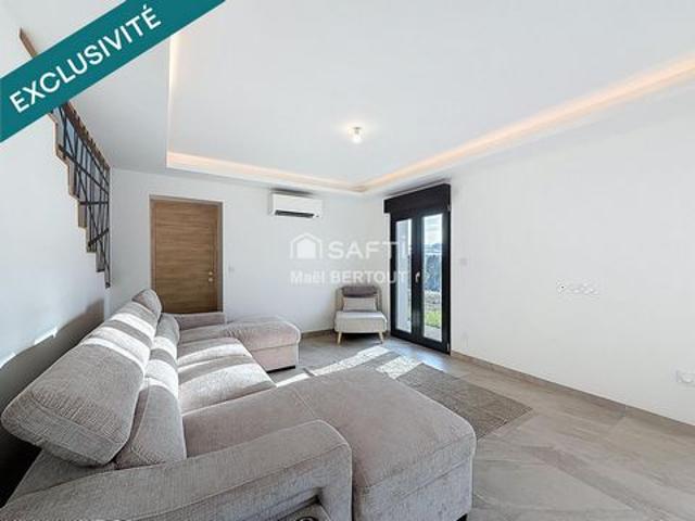 Maison contemporaine avec vue dégagée