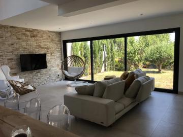 Maison moderne à vendre au Mesnil le Roi