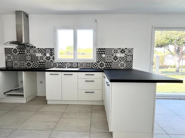 Maison moderne avec jardin – 4 pièces – 447 m² de terrain 87m² Le Pian Médoc