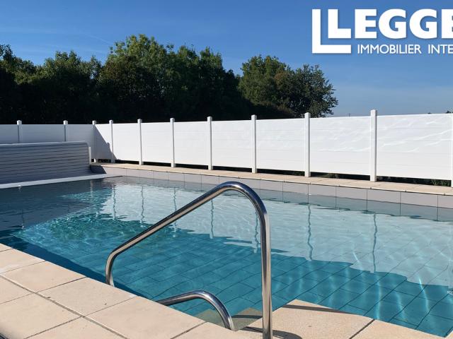 Maison individuelle moderne de plain pied avec 4 chambres, piscine et terrasse – Archingeay, Charente Maritime